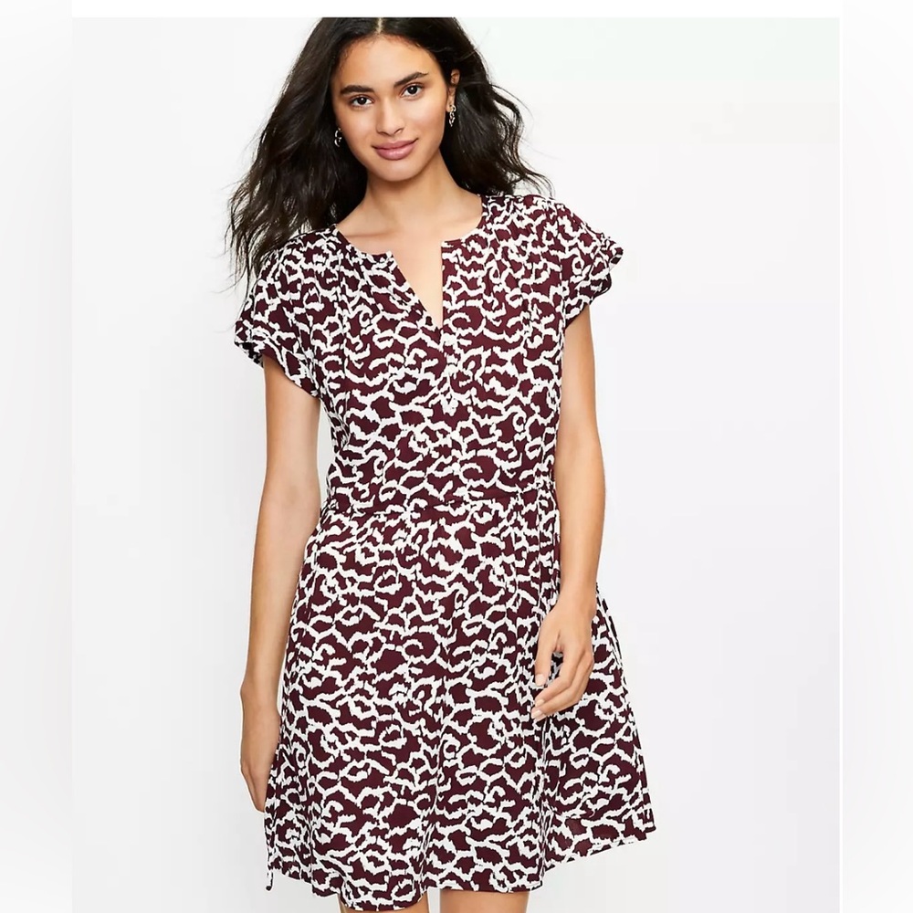 LOFT Maroon and Cream Patterned Blouse